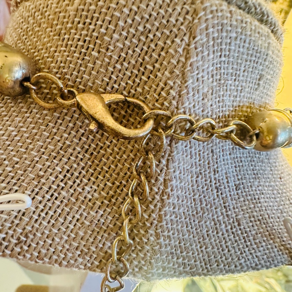 Gorgeous Mother-of-Pearl Spheres and Faux Pearls Woven Necklace - Picture 4 of 10